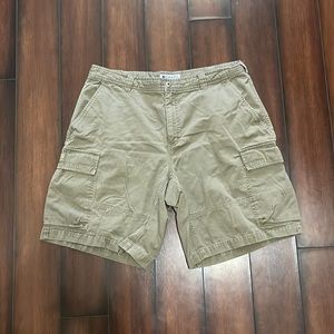 ✨2/$5 
mens columbia shorts
